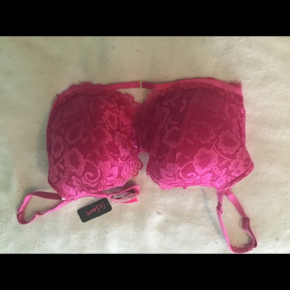 - New with tags La Senza hot pink lace bra